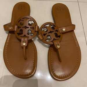 Brown Leather Tory Burch logo sandals
